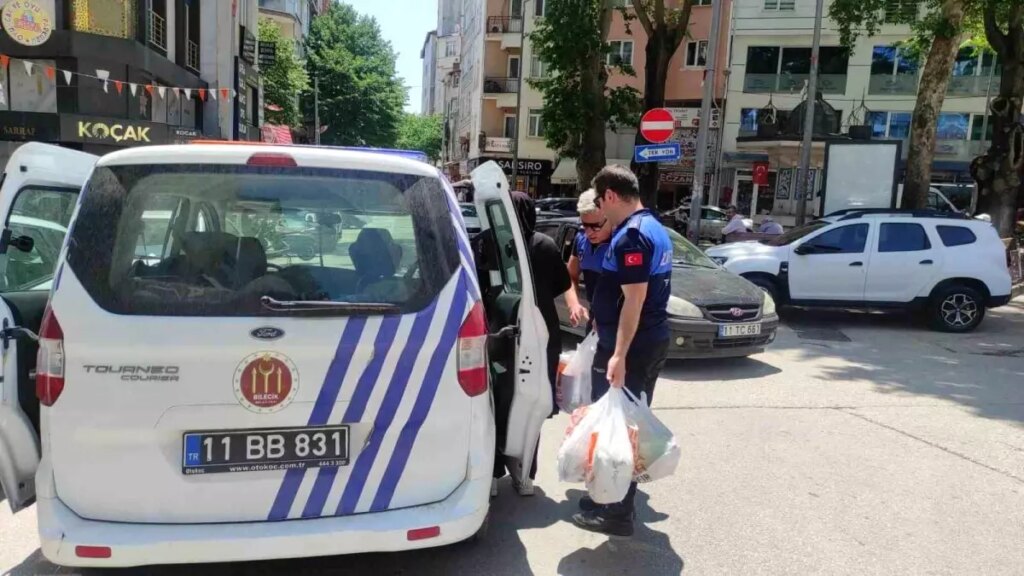 bilecikte dilenerek marketten alisveris yapan kadina ceza j61sBK8F