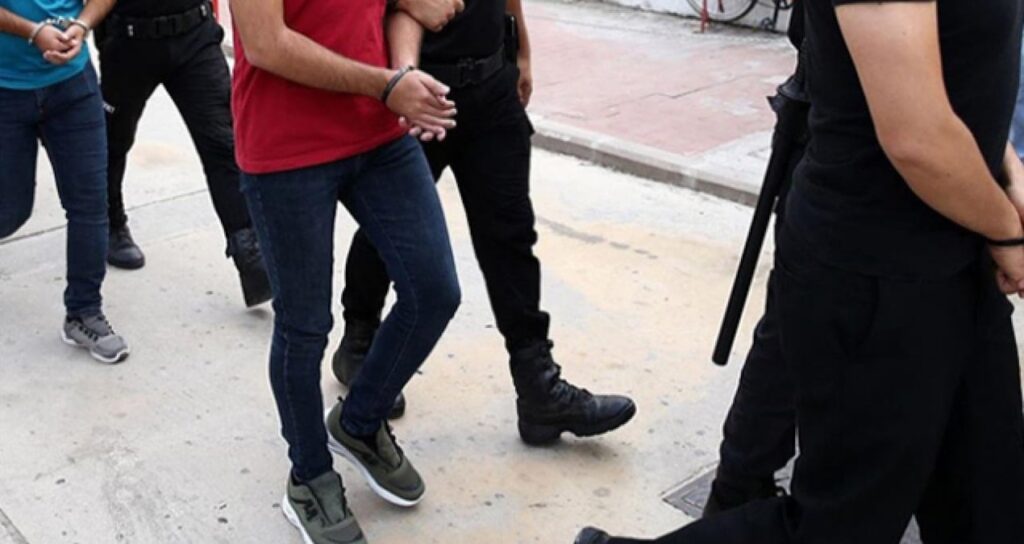 istanbulda bir gecede 677 gozalti vULwyfpX