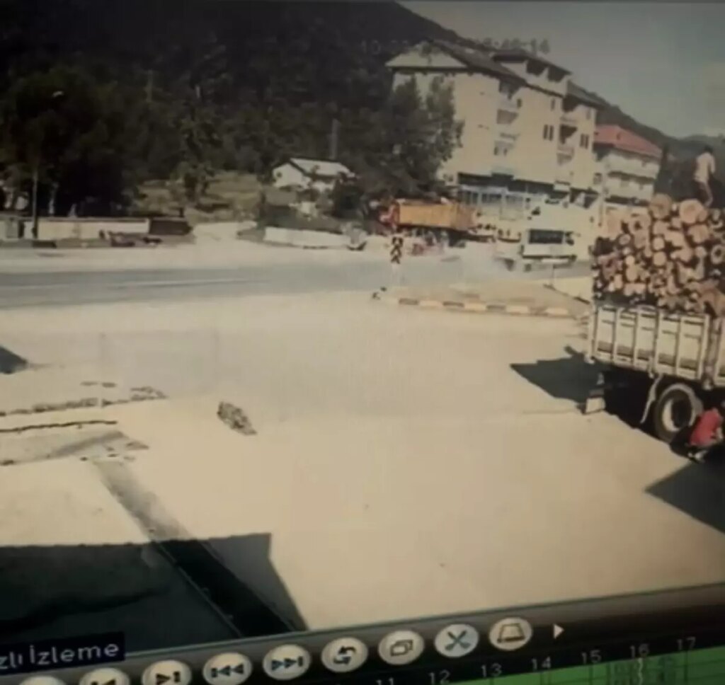 bartinda elektrikli bisiklet kazasi 1L8bFus2