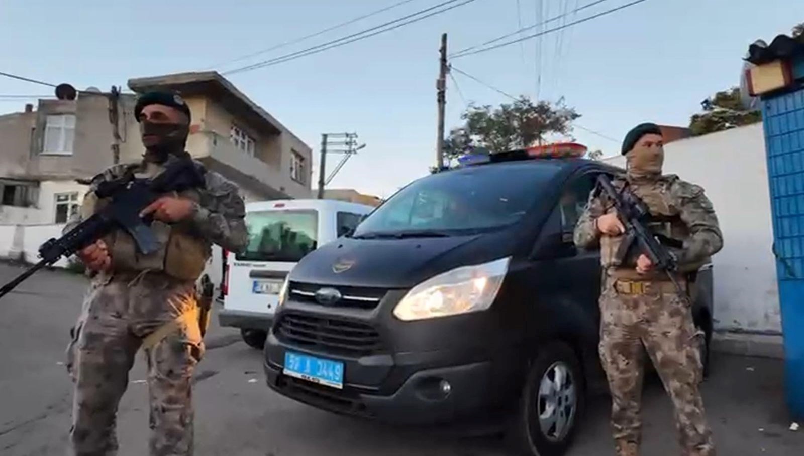 gunaydin operasyonunda 26 gozalti 9FsNW151