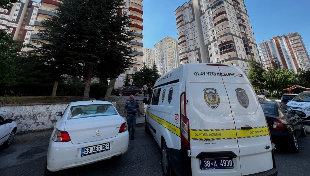 kayseride bicaklanan bina gorevlisi agir yaralandi PLsN2447