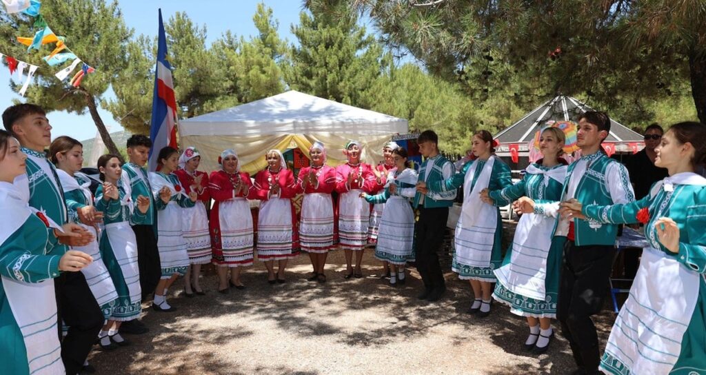 muglada 765 yildir suren gelenek HrDBgwft