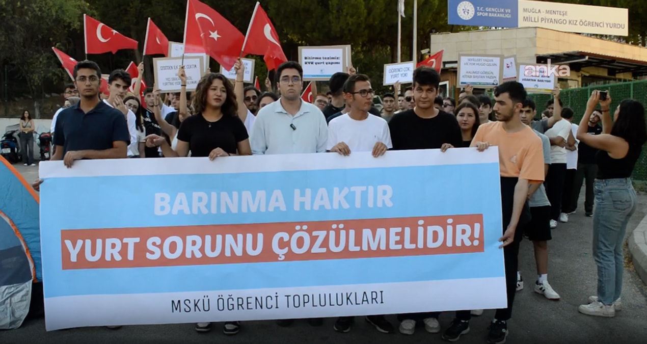 ogrenciler barinma sorunu icin sokaga cikti xgDJsIdE