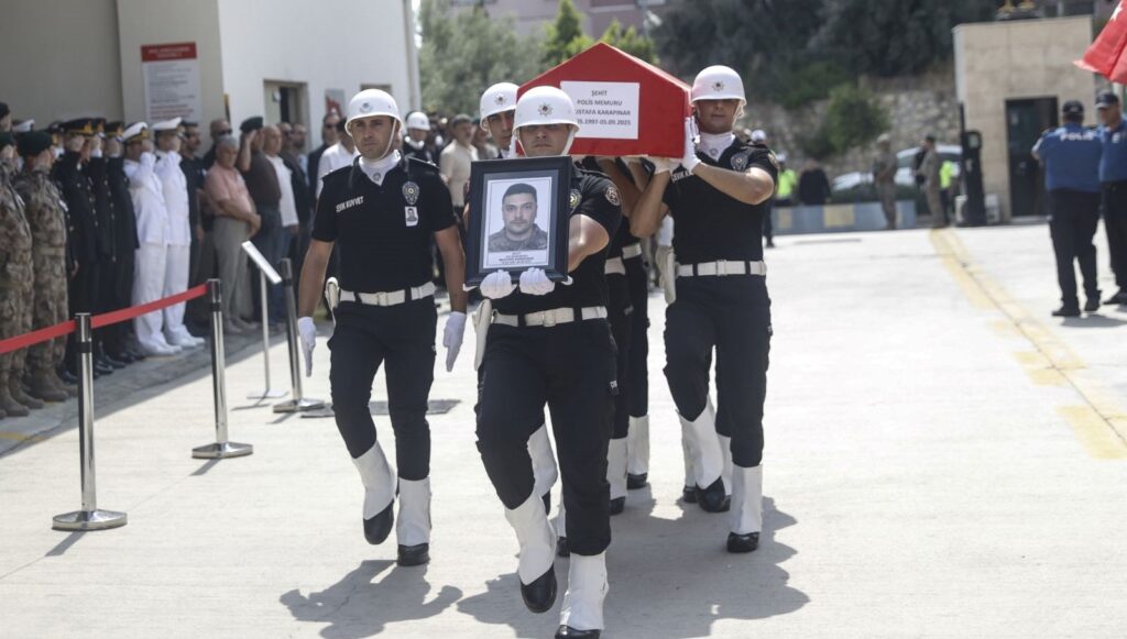 Şehit özel harekat polisine veda