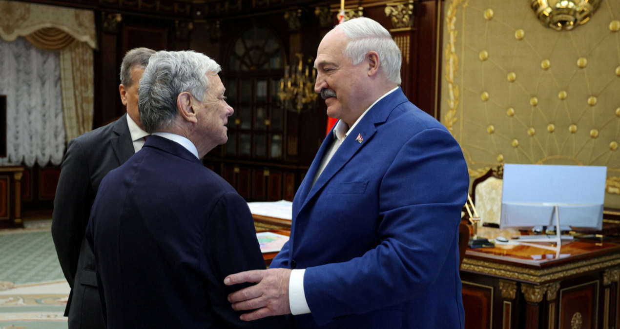 trump cagri yapti 52 mahkum serbest kaldi OQAnsaiC