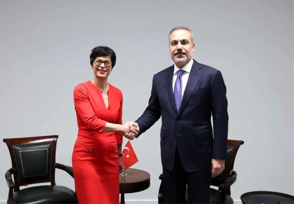 bakan hakan fidan luksemburgda ab temaslarini surduruyor VlOjGOFu.jpg