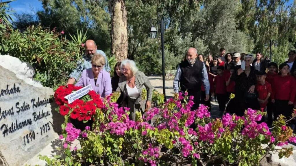 cevat sakir kabaagacli 52 yil donumunde anildi 59qd367g.jpg