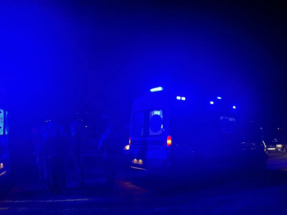 kastamonuda tir ve otomobil kazasi P7fGkc7i.jpg