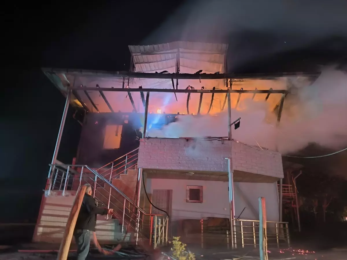 samsunda ev yangini kontrol altina alindi crVaF8wW.jpg