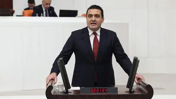 CHP’li Ulaş Karasu’dan İktidara 19 Mayıs Mesajı: Gençler Yoksulluk ve İşsizlikle Savaş Veriyor