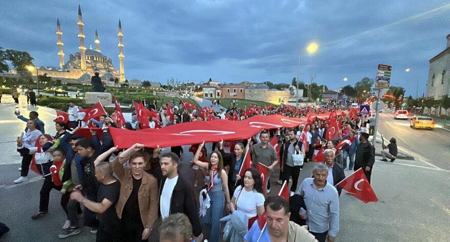 Edirne’de 19 Mayıs Fener Alayı Coşkusu