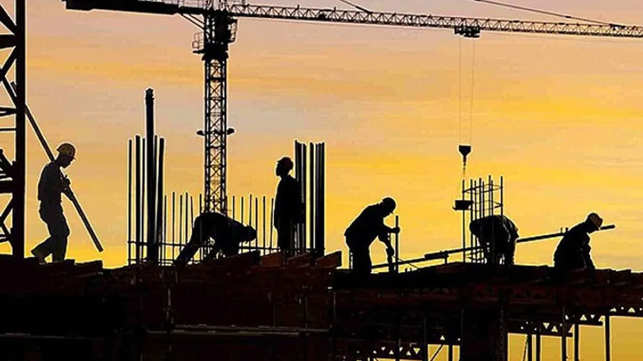 insaat-uretiminde-sert-dusus-uretim-aylik-yuzde-45-azaldi-F8YV4uld