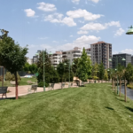 Parkta bıçaklanan lise öğrencisi ağır yaralandı
